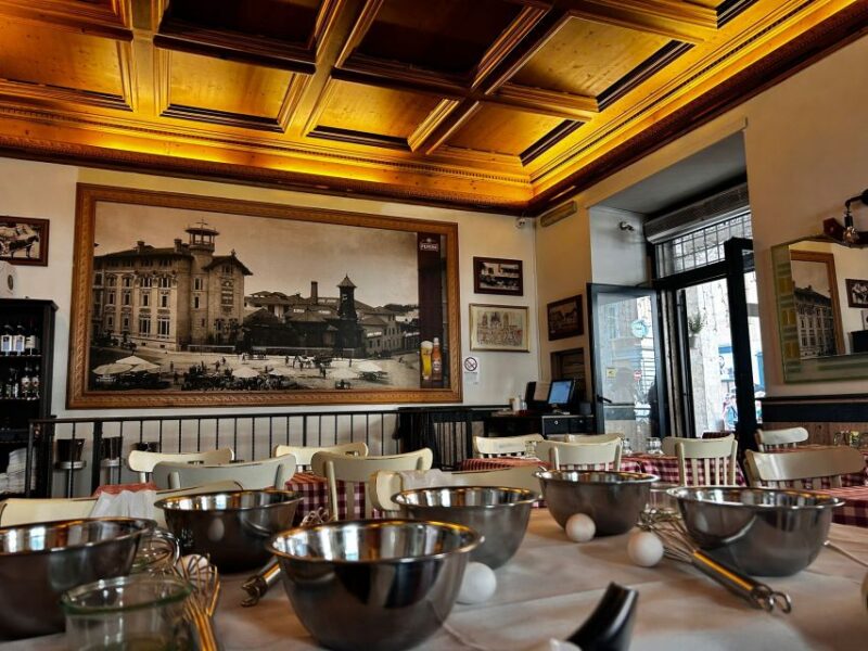 Rome: Pizza and Tiramisu Cooking Class in Piazza Navona - Instructor and Group Size