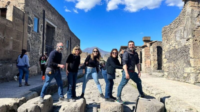 Rome: Pompeii Tour With Wine and Lunch by High Speed Train - Dining and Wine Tasting