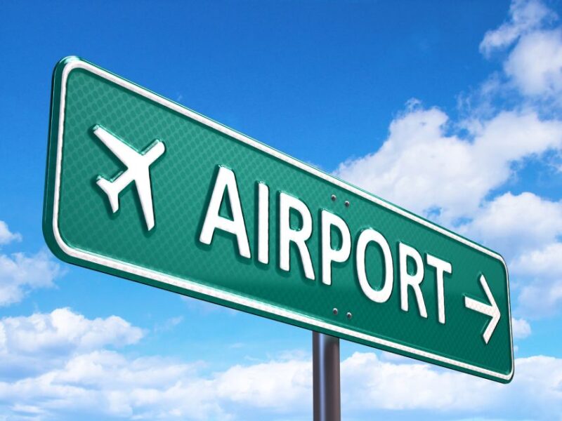 Rome: Private Airport Transfer to City Center - Scenic Journey