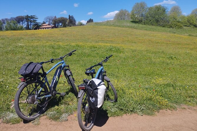 Rome Private E-Bike Tour, Nature and History Along the Appian Way - Exploring Ancient Roman Architecture