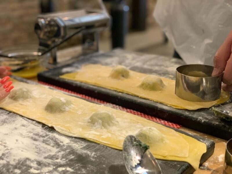 Rome: Roman Restaurant Dining Experience With Food and Wine - Overview of the Dining Experience