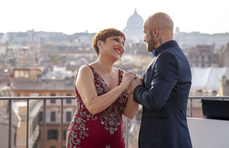 Rome: Rooftop Bar Opera Show - Rooftop Experience