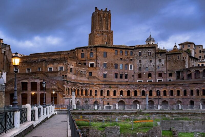 Rome: Secrets of the Colosseum and Roman Forum Guided Tour - Experience and Guide