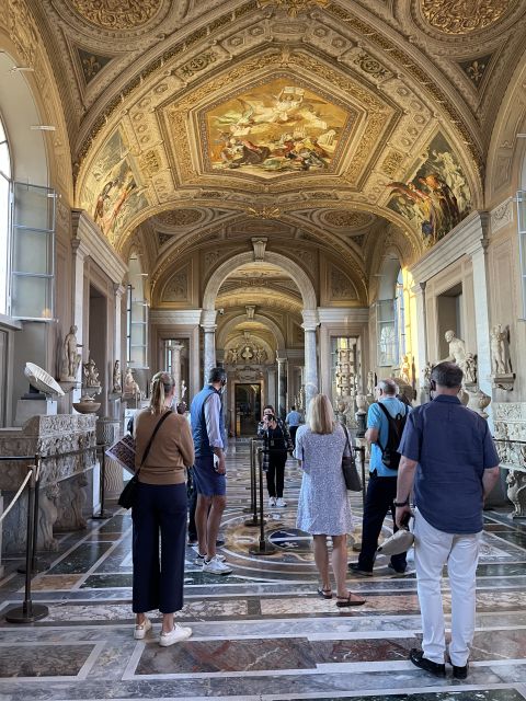 Rome: Sistine Chapel & Vatican Tour With Pre-Opening Access - Meeting Point and Requirements
