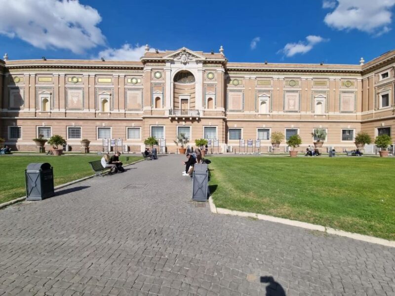 Rome: Skip-the-Line Vatican and Sistine Chapel Guided Tour - Key Points