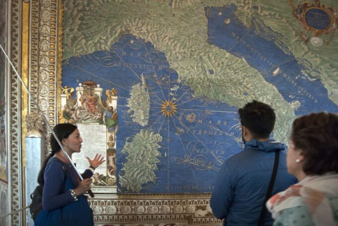 Rome: Skip-the-Line Vatican Museums and Sistine Chapel - Explore the Sistine Chapel