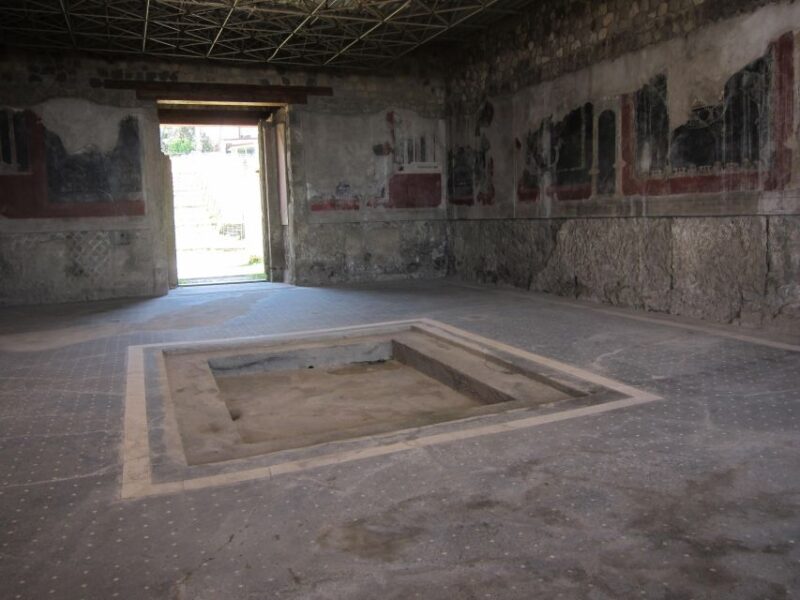 Rome: Transfer From Rome to Sorrento via Pompeii - Key Points