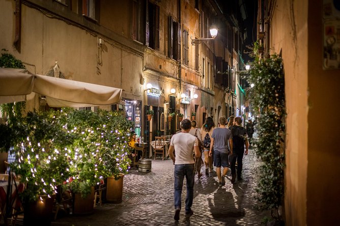 Rome: Trastevere Food Tour & Dinner in a Roman Villa - Dining in the Villa