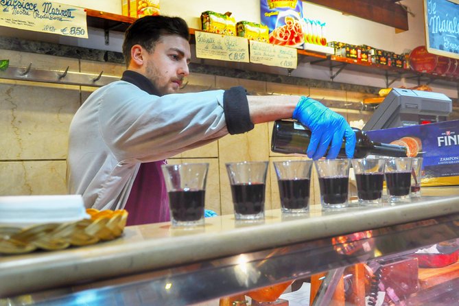 Rome: Trastevere Food Tour Wine Tasting and Local Expert Guide - Dining and Sightseeing in Trastevere