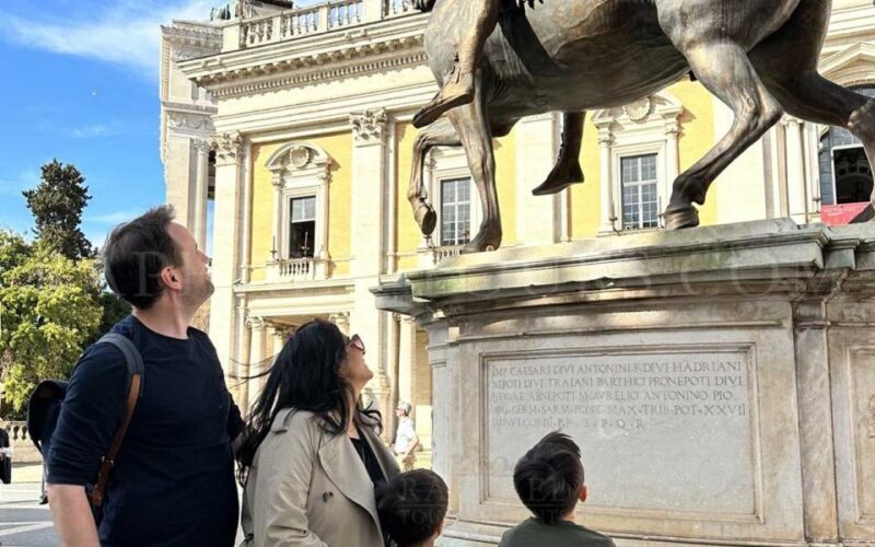 Rome: Treasure Hunt for Kids and Families Trevi and Pantheon - Meeting Point and Accessibility