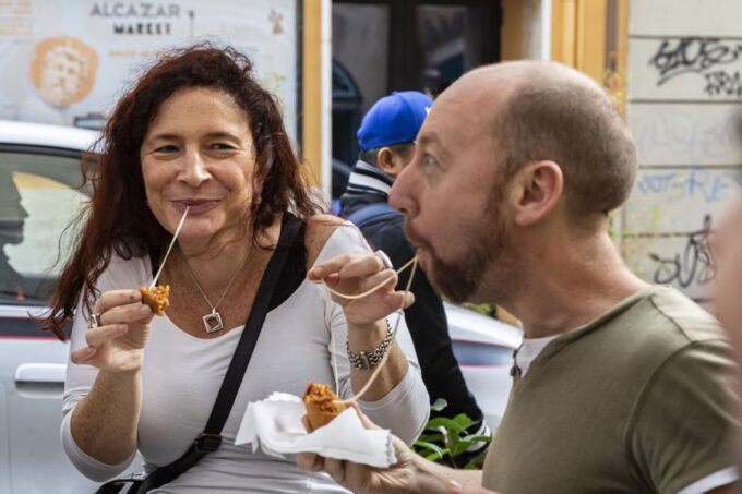 Rome: Twilight Trastevere Food Tour With Wine Tasting - A Night of Authentic Roman Flavors