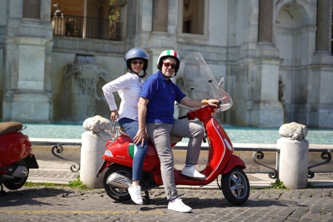 Rome: Vespa Sightseeing Tour With 25 Professional Pictures - Starting and Finishing Locations