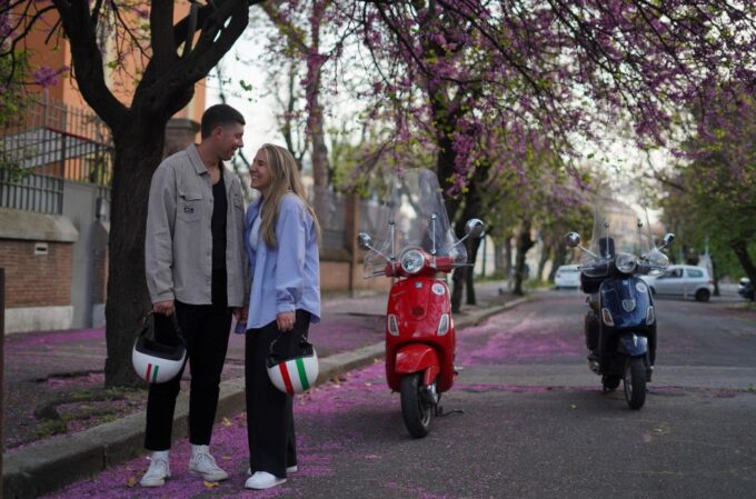 Rome: Vespa Sightseeing Tour With 25 Professional Pictures - Frequently Asked Questions