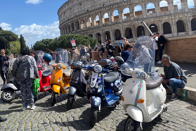Rome Vespa Tour With Pro Photographer - Group Size and Capacity