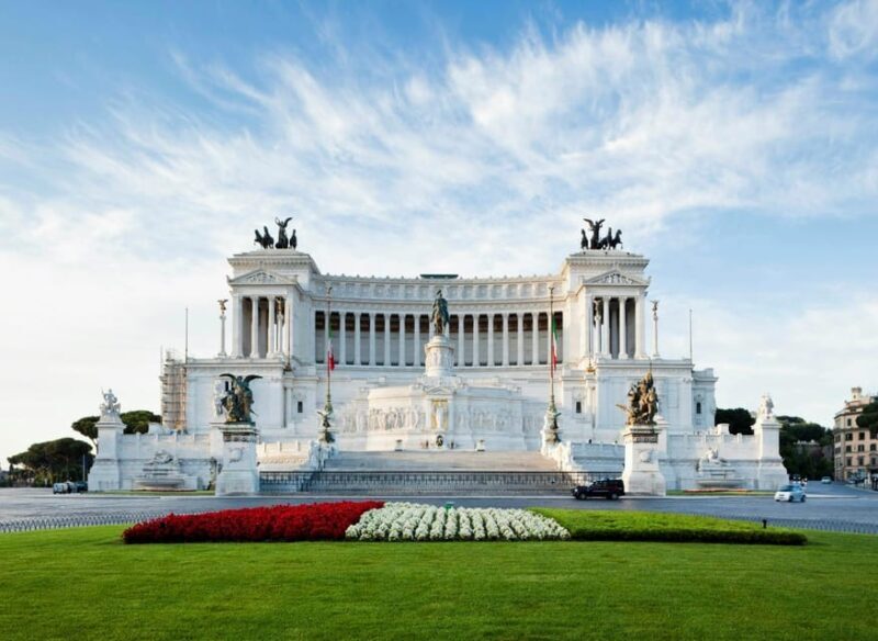 Rome: Vittoriano With Rooftop View & Palazzo Venezia Entry - Accessibility and Private Group Options