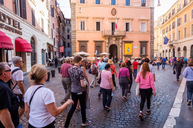 Rome Walking Tour: Pantheon, Piazza Navona, and Trevi Fountain - Visiting Piazza Navona and Berninis Fountain