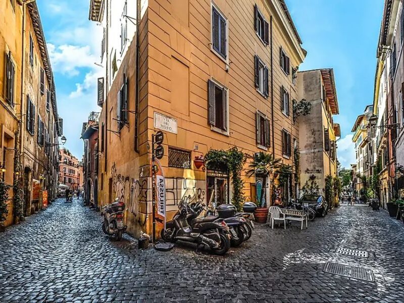 Rome Walking Tour: Pantheon, Spanish Steps & Historic Sights - Key Points
