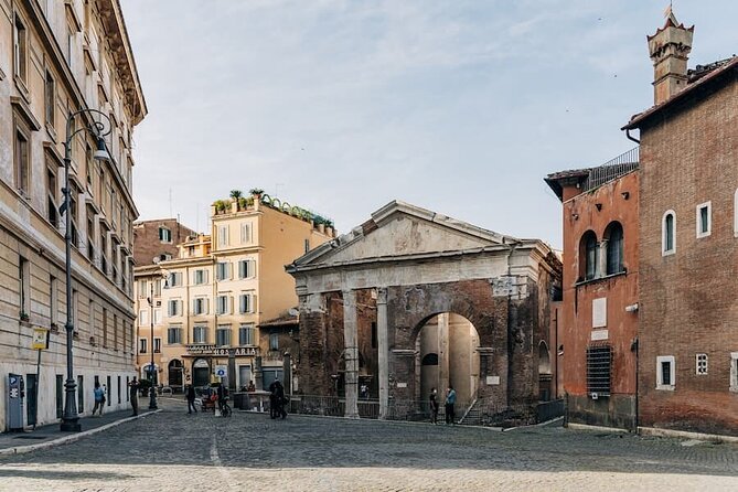 Rome: Walking Tour Through the Marvel of the City - Meeting Point and Pickup Details