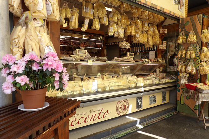 Rome Walking Tour With Little Tasting and River Boat Ride - Sampling Local Delicacies