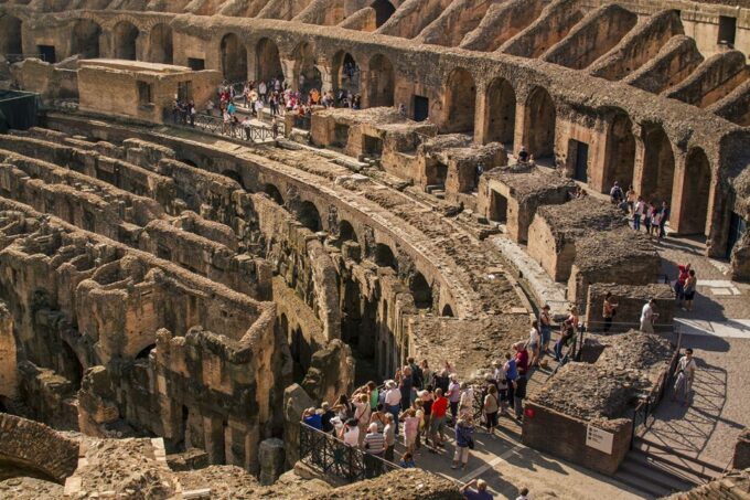 Rome: Walking Tour With Vatican, Colosseum & Historic Center - Colosseum Exploration