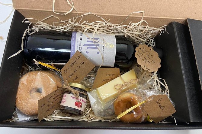 Rome: Welcome Aperitivo Box in Accomodation + Visiting Experiences on Choice - Tours and Activities Overview