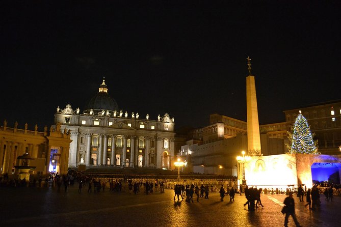 Rome's Festive Sights And Christmas Lights - Exploring Holiday Markets