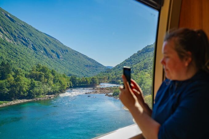 Romsdalen: Rauma Railway Golden Train With Guide - History and Stories Along the Way