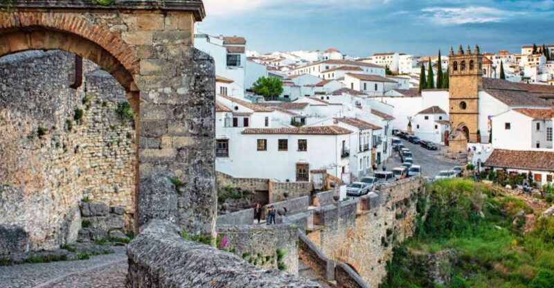 Ronda: Audio Guide Walking Tour With Puente Nuevo and Viejo - Highlights of the Tour