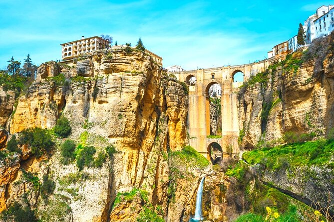 Ronda Guided Tour in a Small Group - Booking and Confirmation