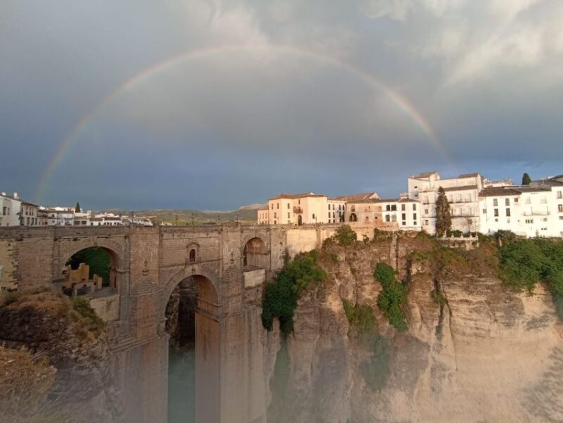 Ronda: Guided Walking Tour With English or Spanish Guide - Highlights and Itinerary