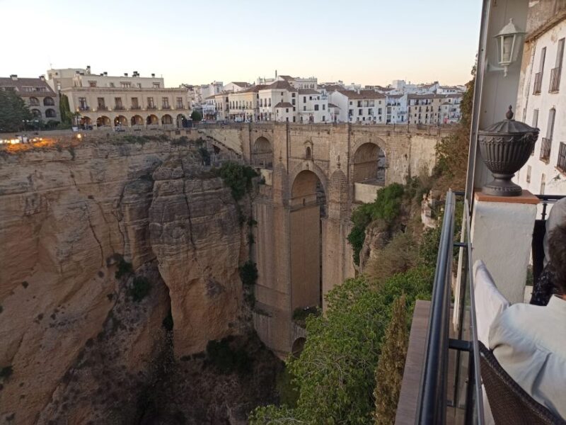 Ronda: Guided Walking Tour With English or Spanish Guide - Pricing and Booking