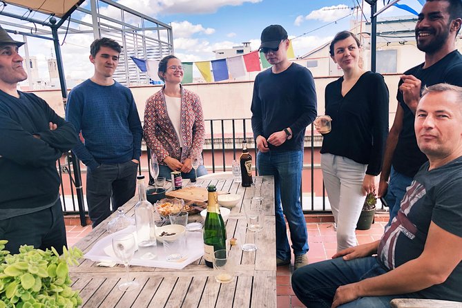 Rooftop Tango Lesson & Drinks in Barcelona - Accommodating Larger Groups