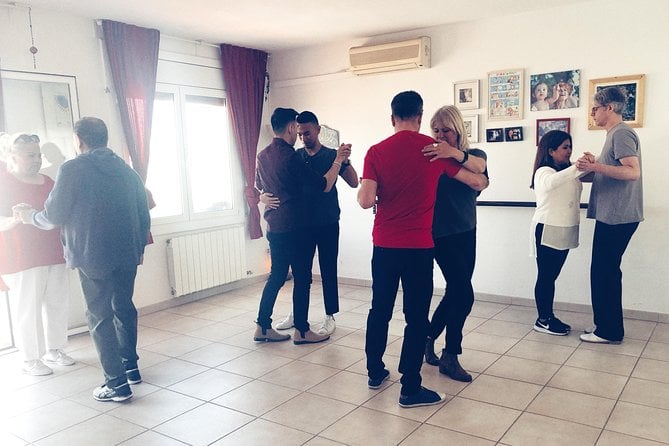 Rooftop Tango Lesson & Drinks in Barcelona - Important Policies and Restrictions