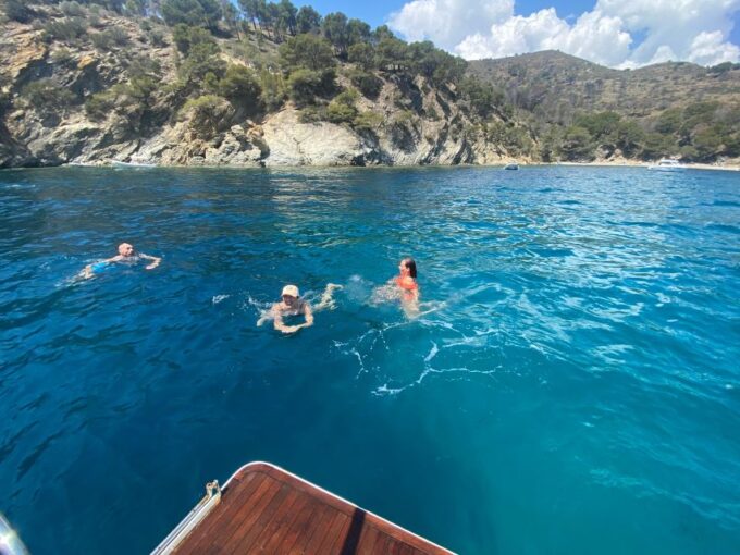 Roses: Boat Trip With Kayak, Paddle Surf & Snacks - Group Size