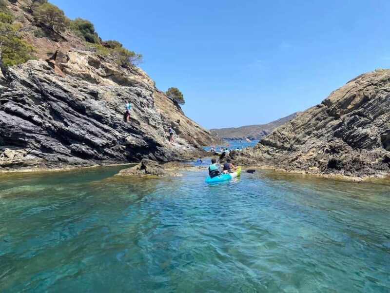 Roses: Kayak Rental - Exploring the Coves