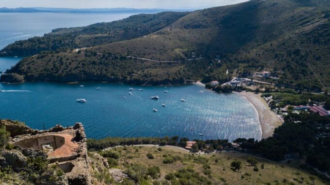 Roses: Private Cruise in the Natural Park of Cap De Creus - Water Activities and Gear