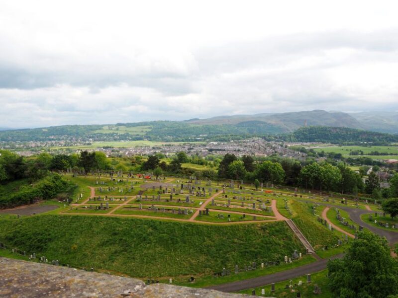 Rosslyn Chapel, Stirling Castle & Dunfermline Abbey Tour - Meeting Point and Language