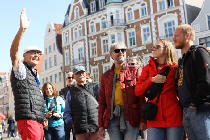 Rostock: Guided Tour of the Historic City Center - Booking and Cancellation Policy
