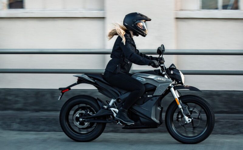 Rostock: Zero DS Electric Motorcycle Rental - Rental Inclusions and Costs