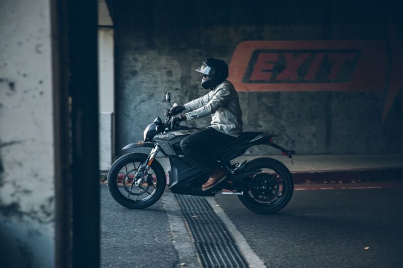 Rostock: Zero DS Electric Motorcycle Rental - Preparation and Safety Guidelines