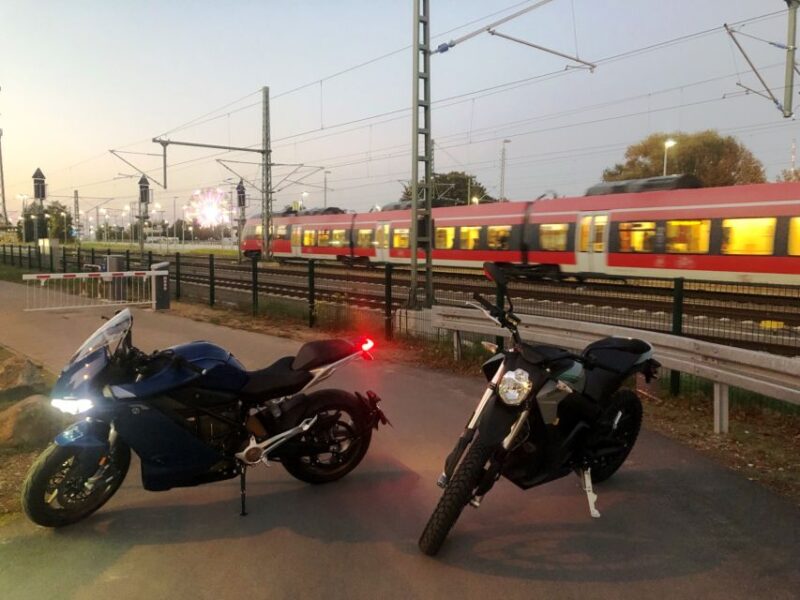 Rostock: Zero Motorcycle Experience Tour - Motorcycle Features