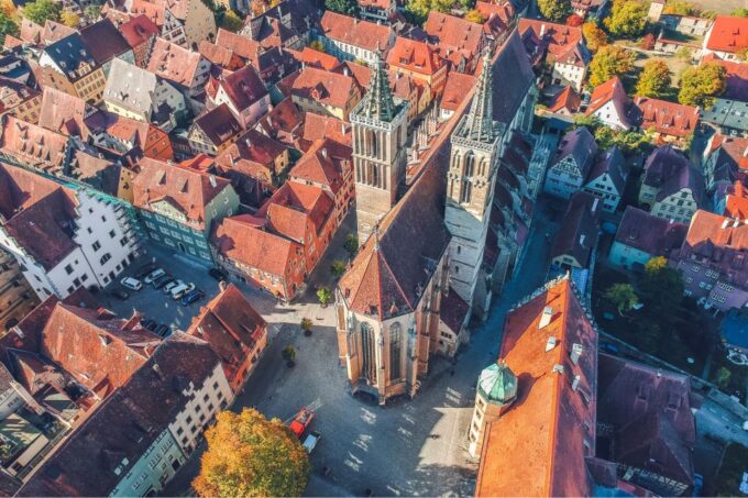 Rothenburg: Highlights Self-Guided Scavenger Hunt & Tour - Suitability for Different Groups