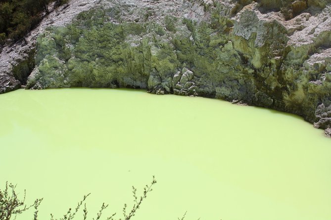 Rotorua Based Small Group Morning Tour Waimangu and Wai O Tapu - Discover Waimangu Volcanic Valley
