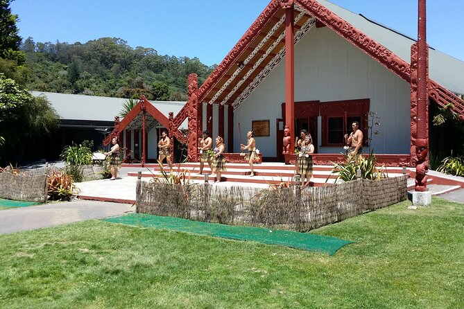 Rotorua Discovery Te Puia Tour - Tour Availability and Booking