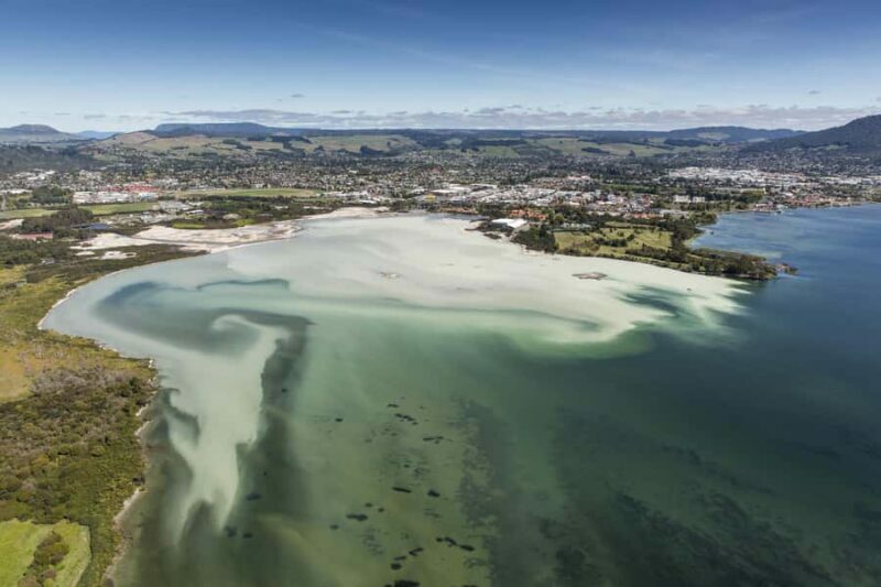 Rotorua: Helicopter Flight and Guided Walk on Mt Tarawera - A Detailed Look at the Experience