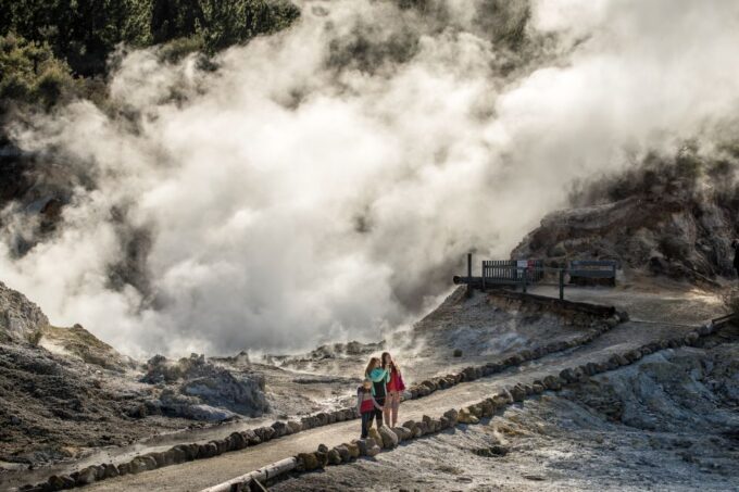 Rotorua: Hells Gate Geothermal Walk, Mud Bath & Sulphur Spa - Health and Safety