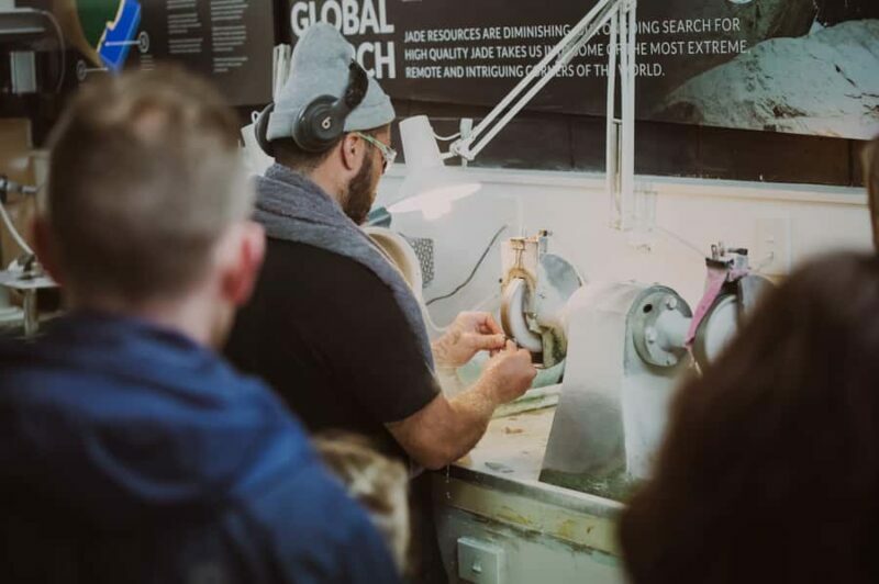 Rotorua: Jade Carving Experience at a Local Studio - Key Points