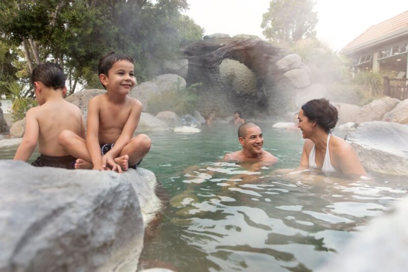 Rotorua Lake: Deluxe Lake Spa Geothermal Hot Spring Bathing - Customer Ratings and Feedback