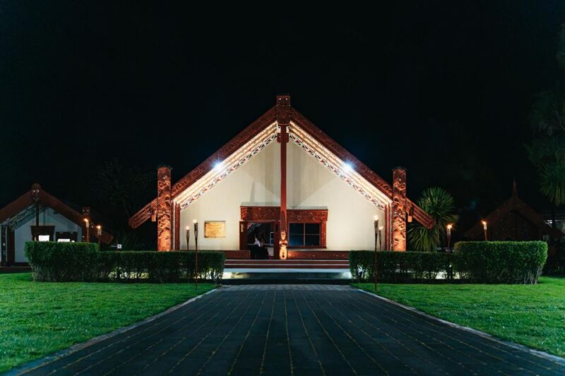 Rotorua: Te Puia Geyser Night Walking Tour - Key Points