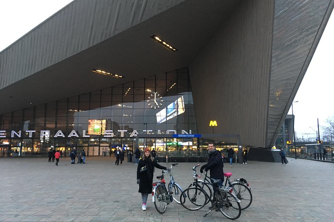 Rotterdam Bicycle Tour With a Bilingual Guide - Unique City Architecture and Design